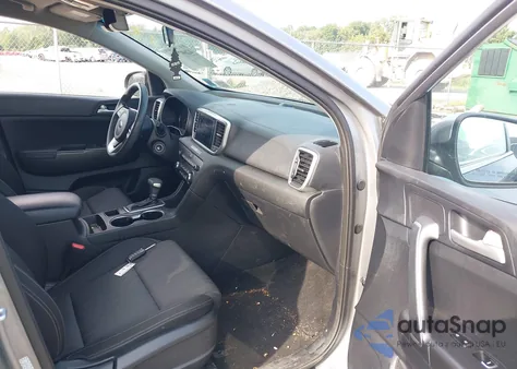 2020 Kia Sportage Lx z USA, uszkodzony, nr VIN KNDPMCAC4L7633030